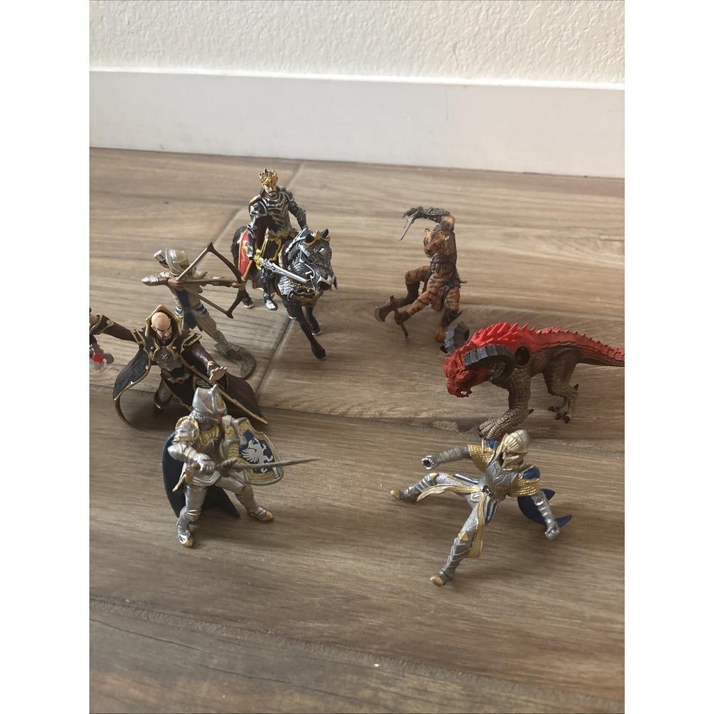 Papo / Schleich Knight Horse Action Figure Lot 8